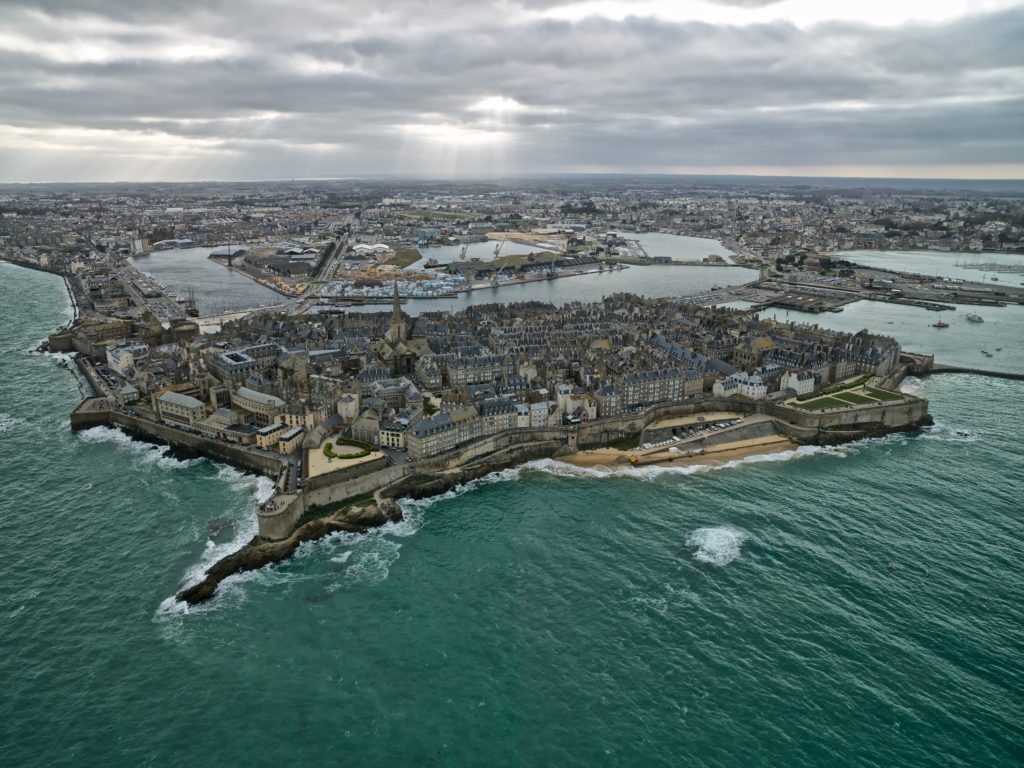 The great tide of the century, Saint-Malo, France