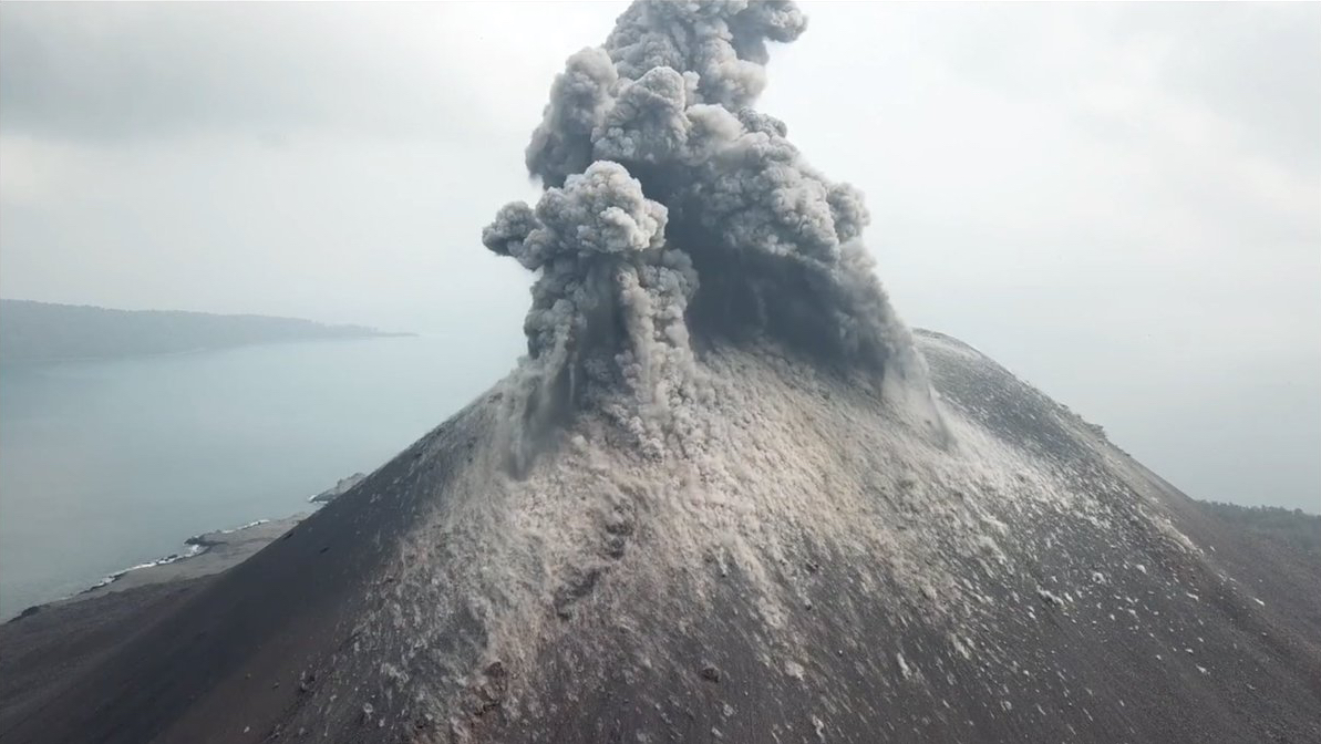 Anak Krakatoa eruption, Indonesia